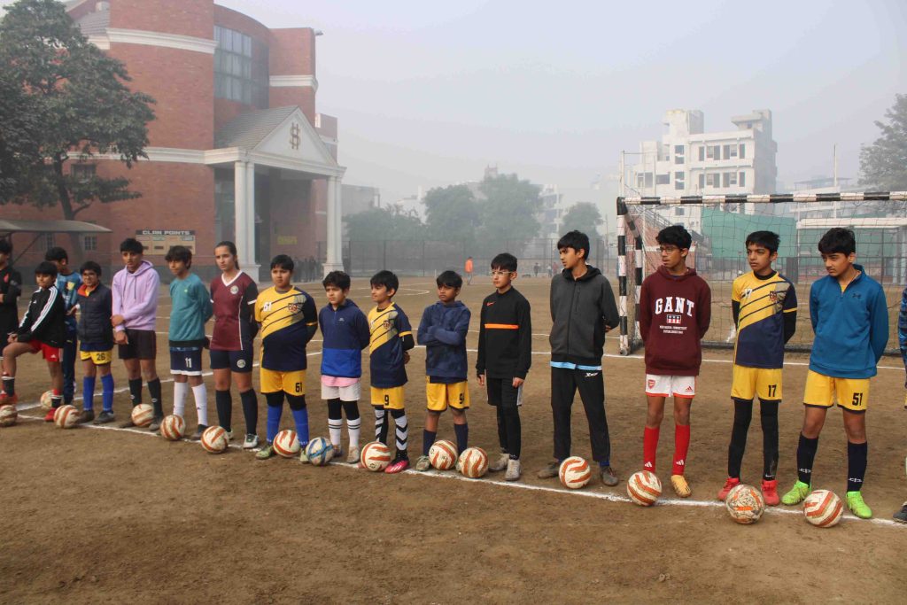 FOOTBALL TRAINING